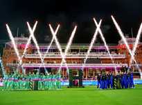 的背景下 的背景下